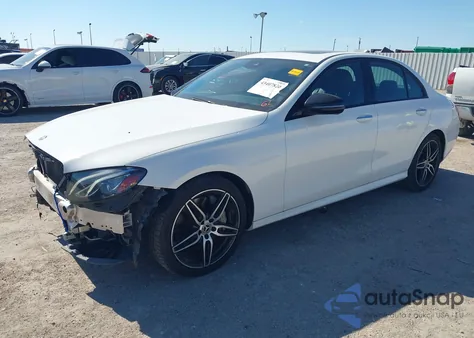 2019 Mercedes-Benz E 300 z USA, uszkodzony, nr VIN WDDZF4JB6KA600361